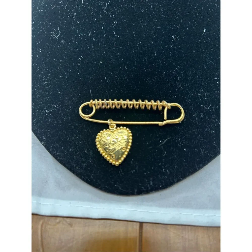 Vintage Gold-Tone Heart Charm Safety Pin Brooch Romantic Coquette